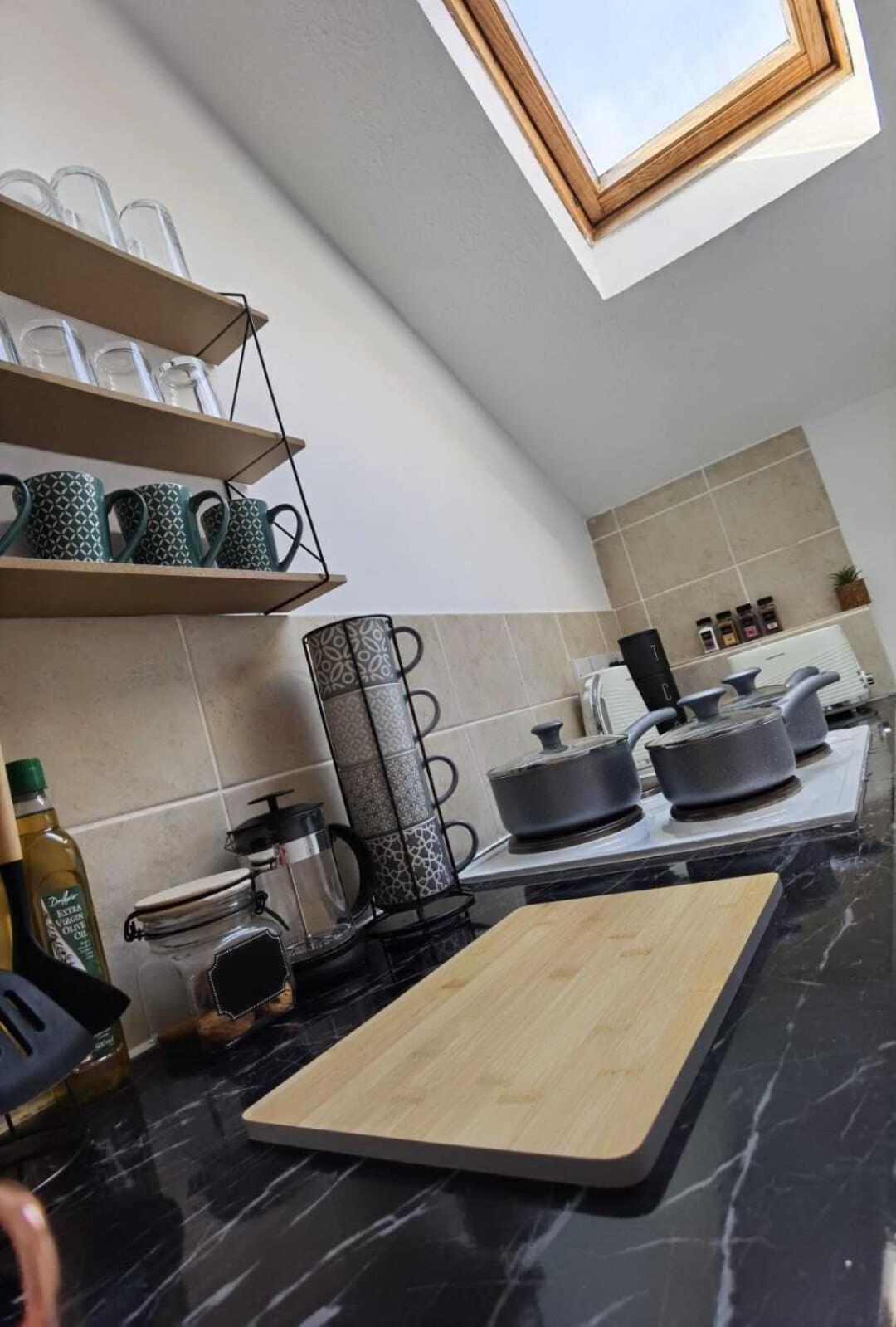 Raleigh Ff&Tf - 1 Bed Georgian Flat In The Centre Of Exeter, Free Parking With Wifi Appartement Kamer foto